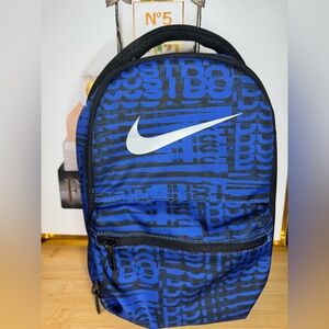 Nike Classic Fuel Pack lunch bag in blue with black graphic EUC